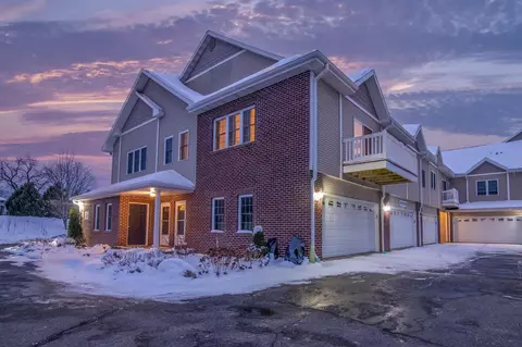 327 E Clay St #21, Whitewater, WI 53190