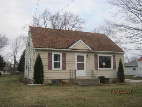 624 E Main St, Eagle, WI 53119 photo 1