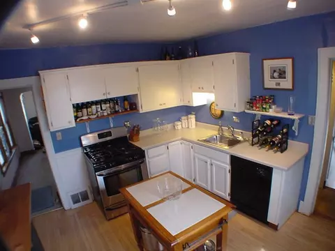 1739 E Bennett, Milwaukee, WI 53207 photo 1