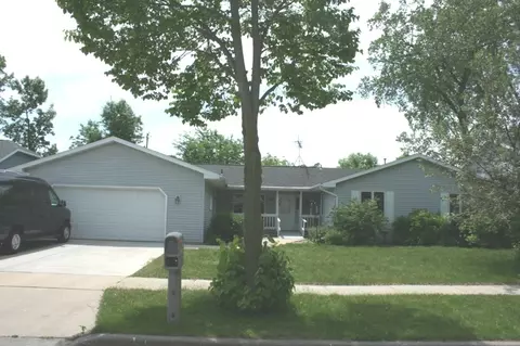 1825 Cloverdale, Appleton, WI 54914 photo 1