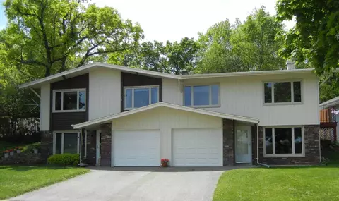 2532 Pebble Vly, Waukesha, WI 53188 photo 1