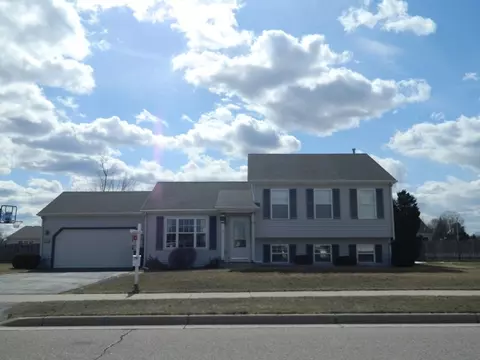 275 Deerpath, Genoa City, WI 53128 photo 1