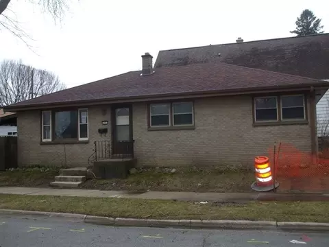 201 E Holt, Milwaukee, WI 53207 photo 1