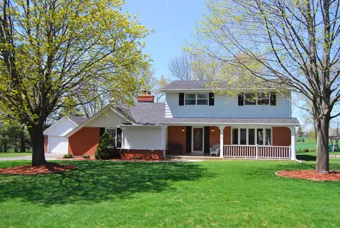 195 Queens, Colgate, WI 53017 photo 1