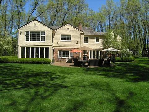 1501 E Fox, Fox Point, WI 53217 photo 1