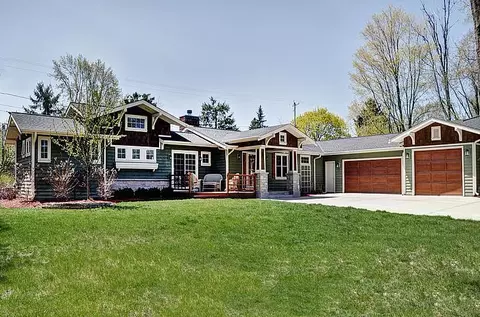 37317 N Silver Cir, Summit, WI 53066 photo 1