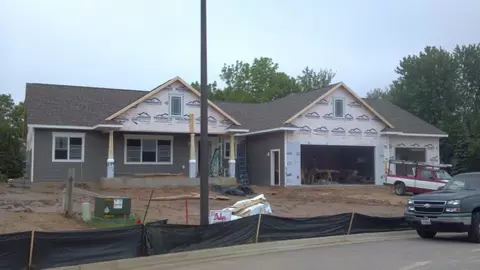 4026 Pineview, Onalaska, WI 54650 photo 1