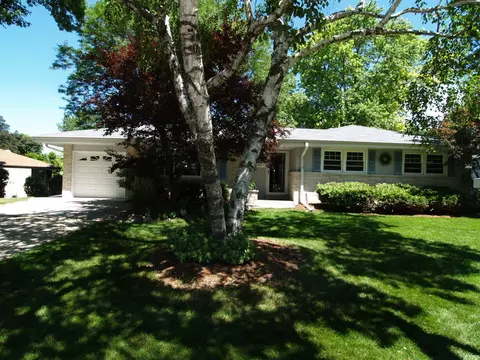 5459 Olympia, Greendale, WI 53129 photo 1