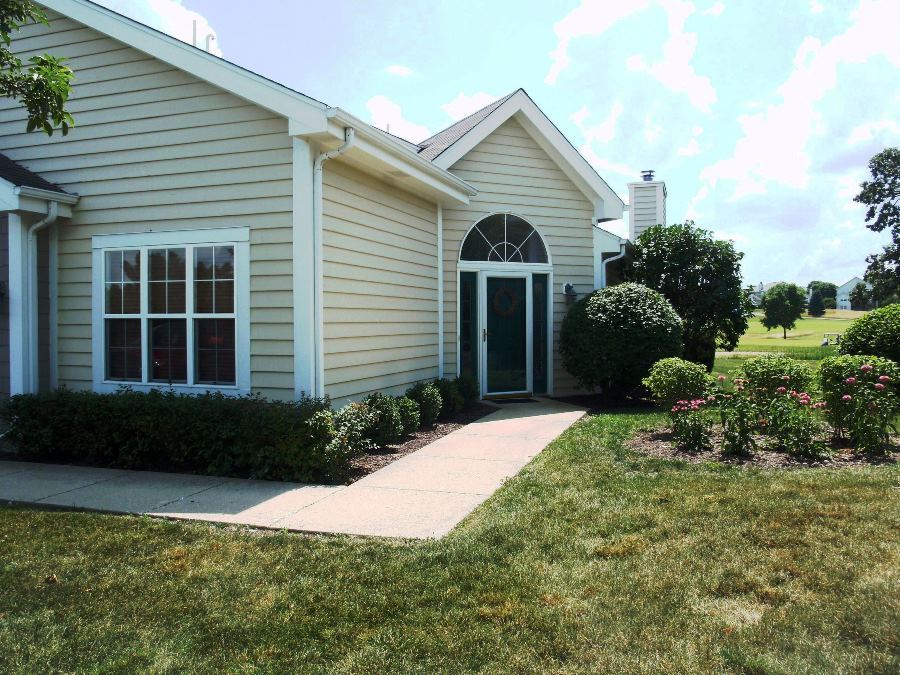 921 Eagleton Dr, Lake Geneva, WI 53147 photo 1