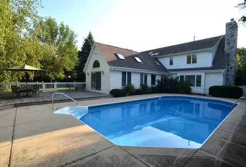 118 Birch, Delafield, WI 53018 photo 1