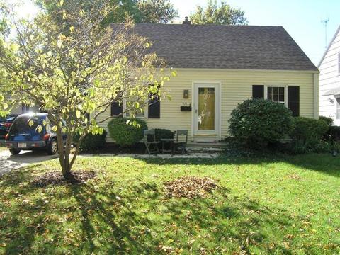 1021 E Hampton, Whitefish Bay, WI 53217 photo 1