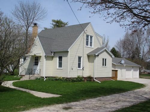 334 E Washington Ave, Cleveland, WI 53015 photo 1