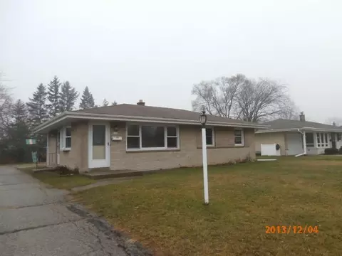 5104 Morley, Greendale, WI 53129 photo 1