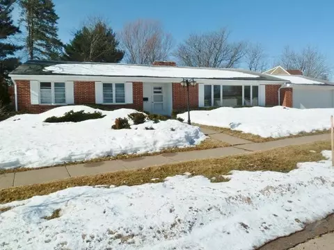 521 E Terhune, Viroqua, WI 54665 photo 1