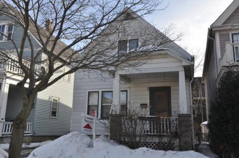 1605 E Webster, Milwaukee, WI 53211 photo 1
