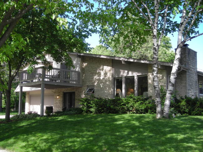 1638 16th Ave, Grafton, WI 53024 photo 1