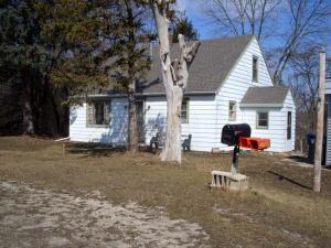 105 Lake St, Cascade, WI 53011 photo 1