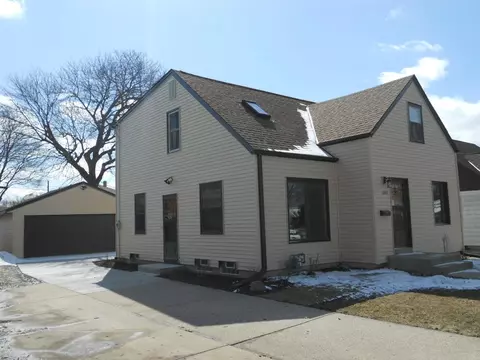 1305 E Tripoli, Milwaukee, WI 53207 photo 1