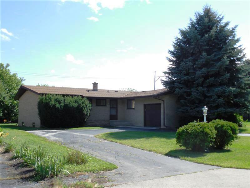 5821 Greenleaf Blvd, Racine, WI 53406 photo 1