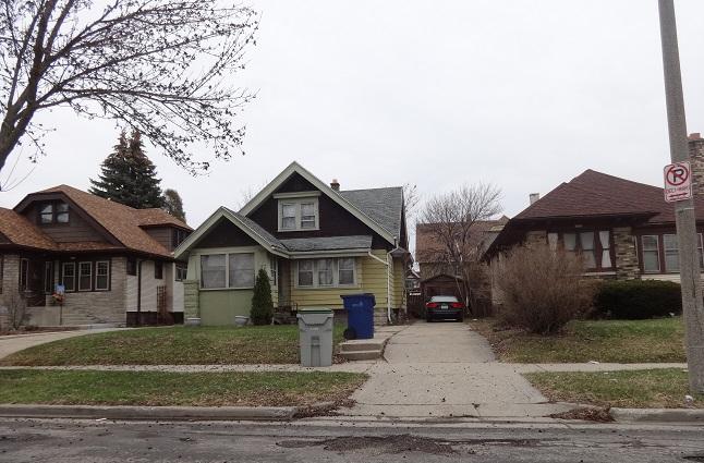 2708 N 38th St, Milwaukee, WI 53210 photo 1
