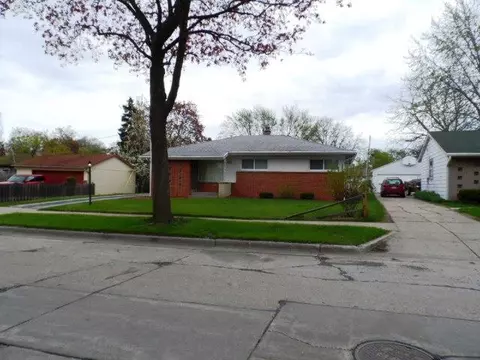 8521 W Ruby, Milwaukee, WI 53225 photo 1