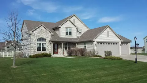809 Mansfield, Eagle, WI 53119 photo 1