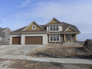 1018 Candleberry Ln, Grafton, WI 53024 photo 1