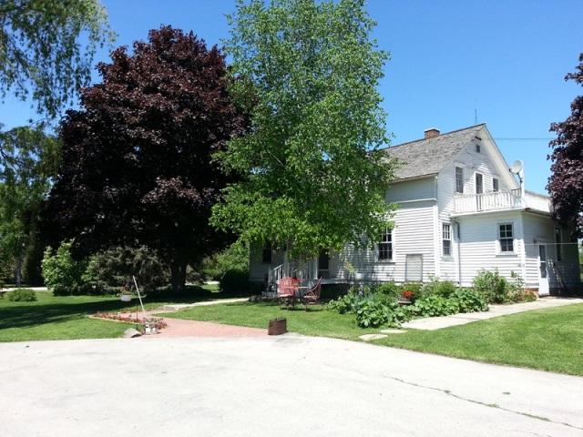 10309 Saxonburg Rd, Two Rivers, WI 54241 photo 1