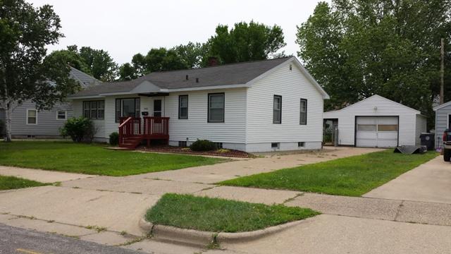 1928 21st Ter S, La Crosse, WI 54601 photo 1