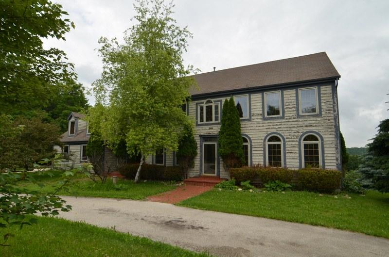 296 S Genesee St, Delafield, WI 53018 photo 1