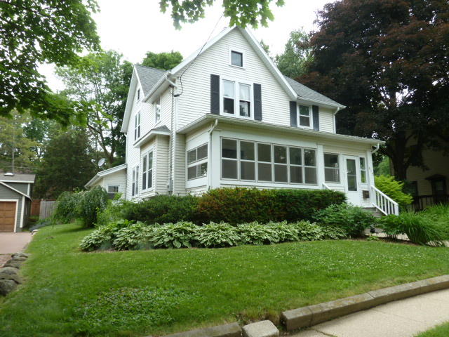 615 Adams St, Fort Atkinson, WI 53538 photo 1