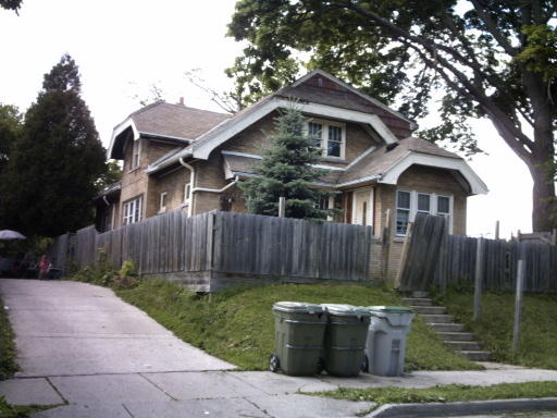 3271 N 15th St, Milwaukee, WI 53206 photo 1