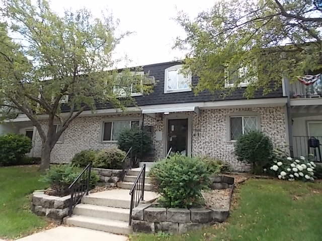 141 W North St #17, Waukesha, WI 53188 photo 1