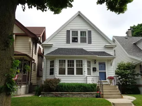2130 E Bennett, Milwaukee, WI 53207 photo 1