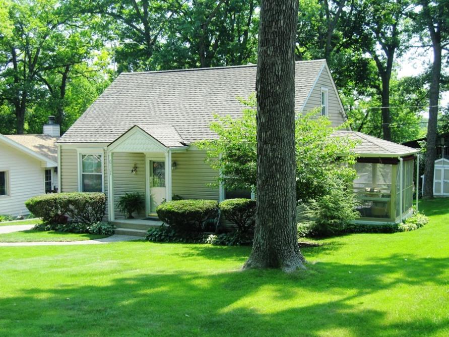 637 Jackson Pkwy, Williams Bay, WI 53191 photo 1