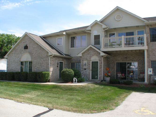 6510 Spring St #15, Racine, WI 53406 photo 1