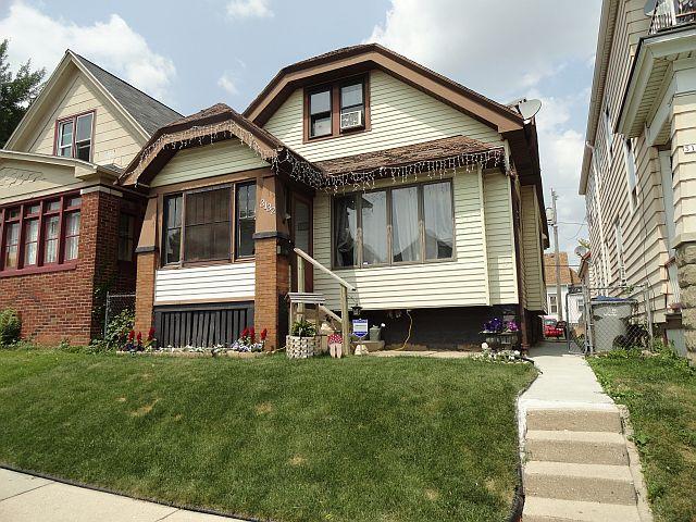 3132 W Madison St, Milwaukee, WI 53215 photo 1