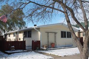 1441 Caledonia St, La Crosse, WI 54603 photo 1