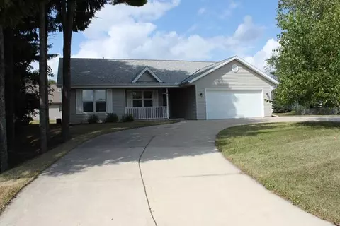 302 Pheasant, Sullivan, WI 53178 photo 1