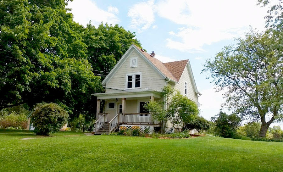 552 N 2nd St, Watertown, WI 53098 photo 1