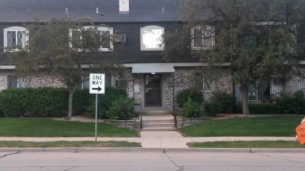 121 W North St #28, Waukesha, WI 53188 photo 1