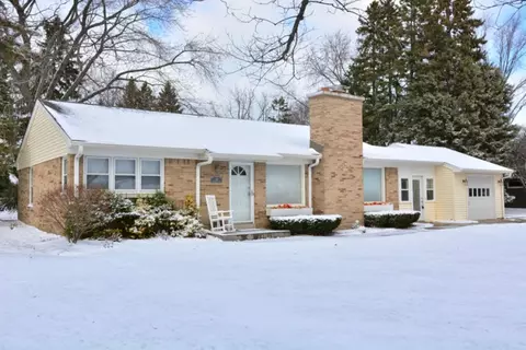 214 E Willow, Fox Point, WI 53217 photo 1