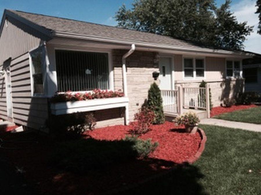 7738 W Fiebrantz Ave, Milwaukee, WI 53222 photo 1
