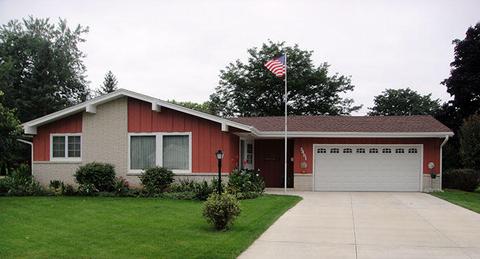 5401 Meadow, Greendale, WI 53129 photo 1