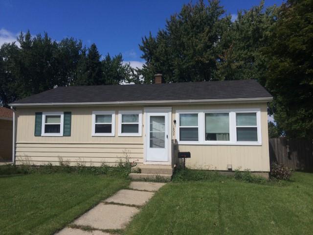 1802 25th St, Kenosha, WI 53140 photo 1