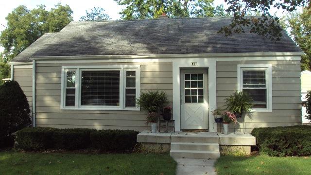 441 Emerson St, Burlington, WI 53105 photo 1