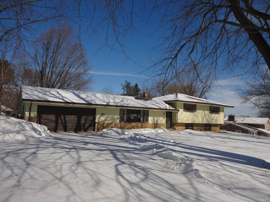 16720 Martha Dr, Brookfield, WI 53005 photo 1