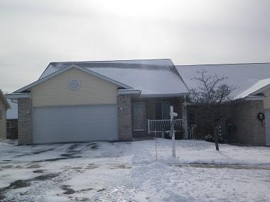 305 Lauren Ln, Watertown, WI 53094 photo 1