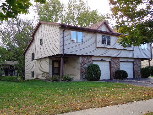 1018 Lacrosse St, Onalaska, WI 54650 photo 1
