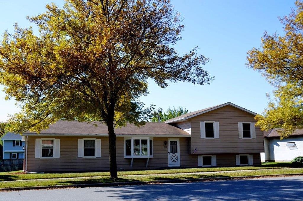 1701 Madison St, Waukesha, WI 53188 photo 1